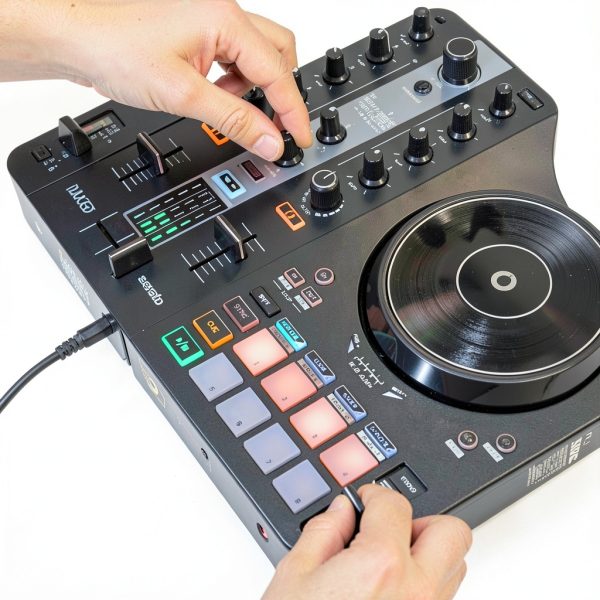 Pavo DJ Controller for Beginners-4