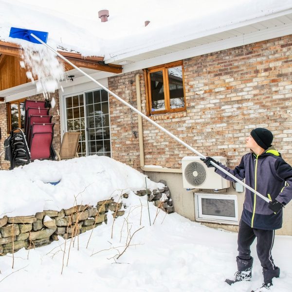 Goplus Snow Roof Rake Telescoping Handle Wide Blade Wheels-7